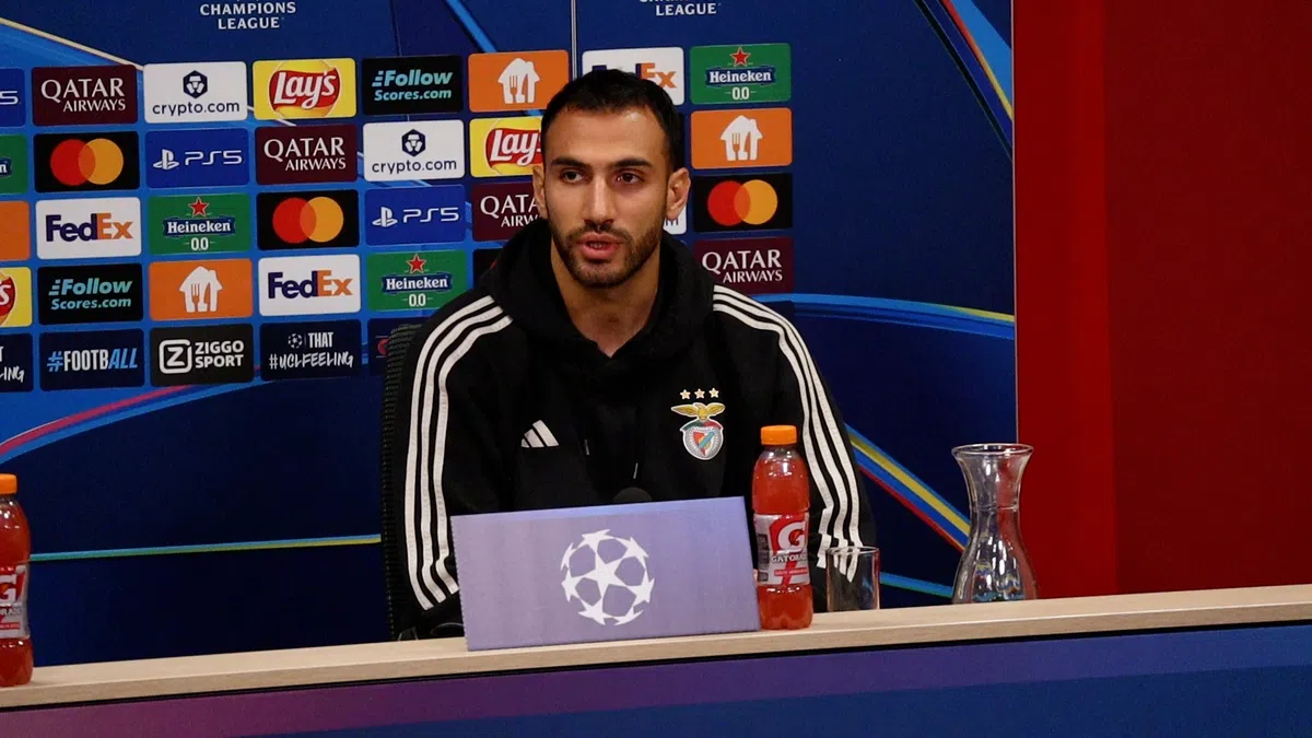 Grim krijgt complimenten van Pavlidis: 'Ik ken hem van Willem II, een goede coach'