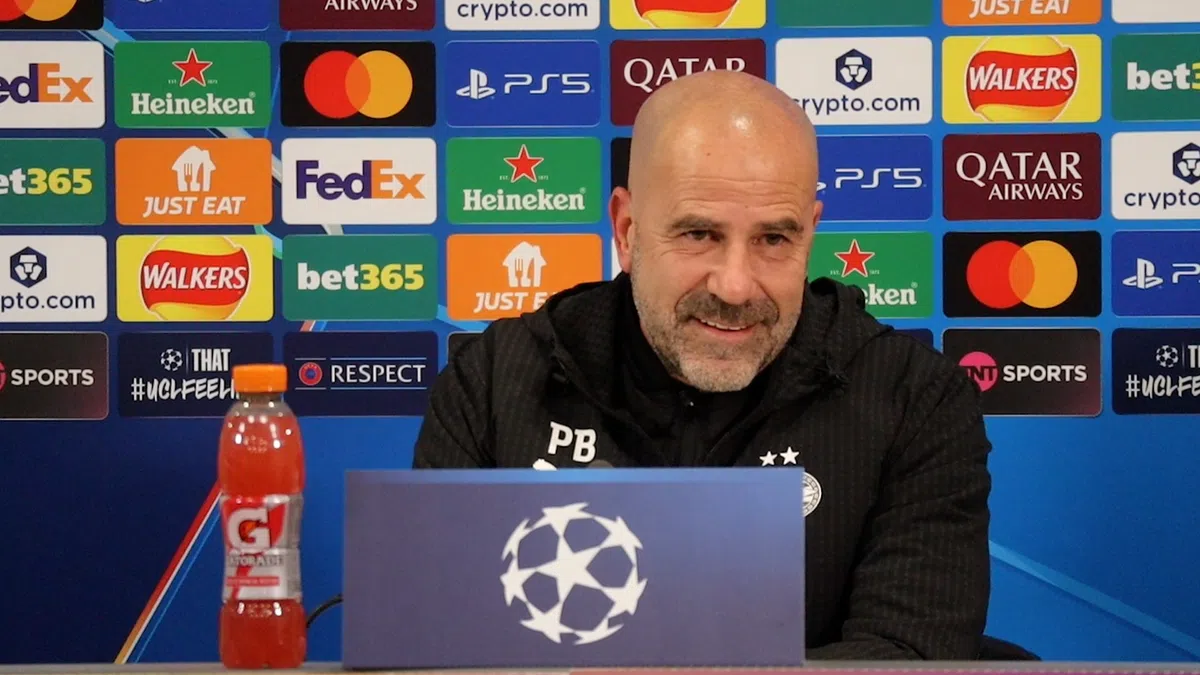 Bosz verrast door Ajax-vraag: 'Ik had alle vragen verwacht, behalve deze'