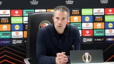 Thumbnail for article: Van Persie reageert op fluitconcert: 'Had hem het liefst niet gewisseld...'