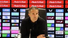 Thumbnail for article: Van Persie sneert met stalen gezicht naar Timber: 'Vandaag wel zijn best gedaan'
