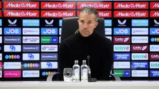 Thumbnail for article: Van Persie geeft blessure-update: 'Daarom ging hij eerder naar de kant'