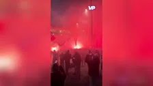 Thumbnail for article: Indrukwekkend: Ajax-fans warmen zich met Entrada op voor Champions League-clash