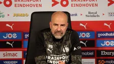 Thumbnail for article: Bosz ging in gesprek met PSV-verdediger: 'Hij heeft een specifieke situatie...'