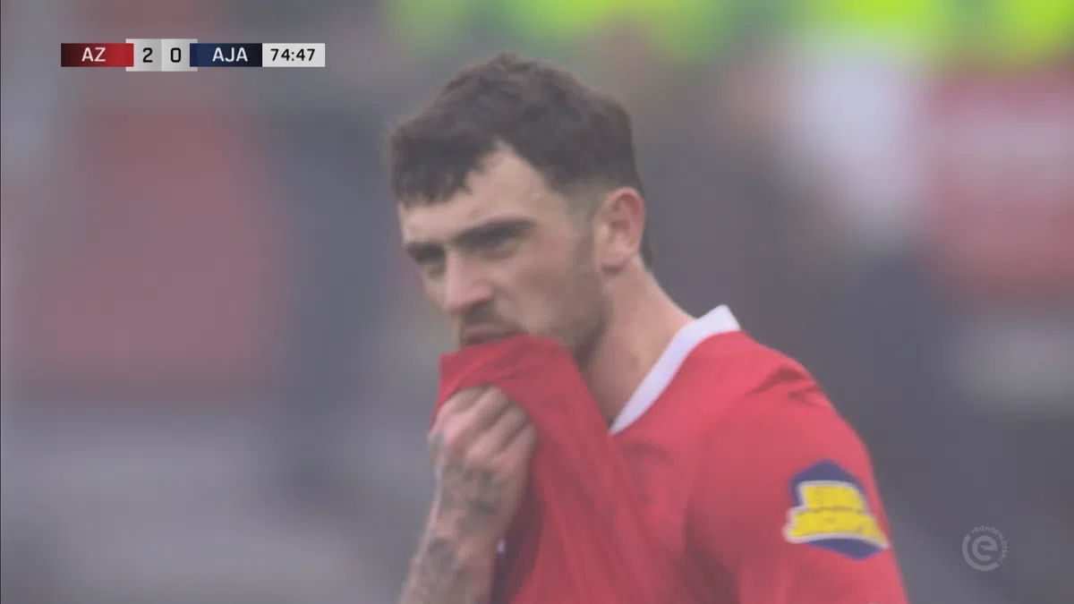 Het veelbesproken moment: afgekeurde goal van Parrott kost AZ zege op Ajax