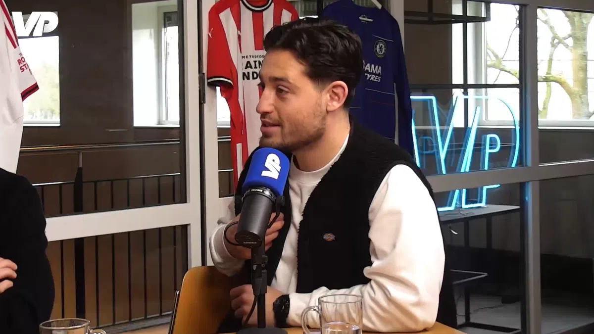 'Ziyech-Promes-connectie' bij Feyenoord: 'Sterling zegt zoiets tegen Hadj Moussa'