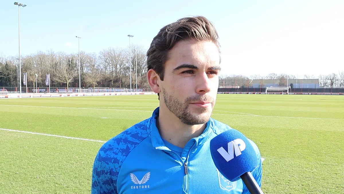Edwin Van Rooij Van Rooij heeft respect voor Feyenoord-aanwinst Sterling