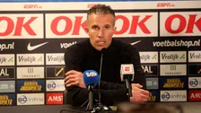 Van Persie reageert uit zichzelf op keiharde spreekkoren: 'Dat vind ik niet leuk'