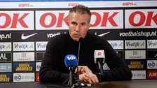 Thumbnail for article: Van Persie verongelijkt na persvraag: 'Jij wil dat ik het met jou eens ben?'