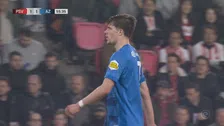 Beelden: AZ'er Wouter Goes in opmerkelijk opstootje met PSV'ers Pepi en Saibari 