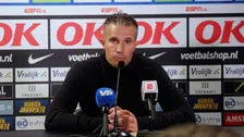 Thumbnail for article: Van Persie positief over basisdebuut Sterling: 'Deed hij een aantal keren goed'