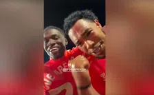 Genieten: Nederlanders vieren feest met uitsupporters na Coventry-promotie