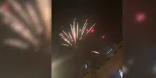 Thumbnail for article: Schitterend: supporters PSG vieren finaleplek direct met veel vuurwerk in Parijs