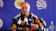 Thumbnail for article: Advocaat heeft 'realistisch doel' voor ogen met Curaçao: 'De volgende ronde halen'