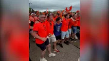 Geweldige WK-beelden: Japanse supporter feest mee met Oranje-legioen