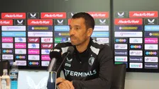 Thumbnail for article: Van Bronckhorst positief verrast bij Feyenoord: 'Ik zie een heel volwassen speler'