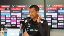 Van Bronckhorst wijst Feyenoord-aanvoerder aan: 'Daaruit zijn keuzes gemaakt'