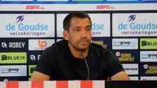 Van Bronckhorst: 'Ik volgde hem al bij FC Groningen, hij moet zichzelf blijven'