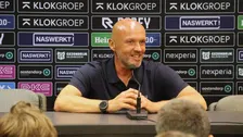 Schreuder: 'Als hij de kleedkamer inkomt, hebben de spelers 't altijd over geld'