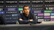 Thumbnail for article: Van Bronckhorst lovend over Schaken: 'Zit op dat gebied ver boven zijn leeftijd'