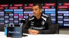 Van Bronckhorst heeft nieuws over Valente: 'Dat had je niet verwacht, hè?'