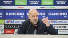 Thumbnail for article: Bosz schiet uit zijn slof na witte zakdoekjes bij AZ: 'Wat is dat voor onzin?'