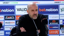 Thumbnail for article: Bosz ziet 'schandalige' beslissing bij PSV: 'Ach man, hou op. Verschrikkelijk'