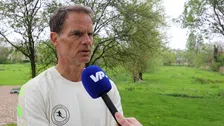 Thumbnail for article: Crisis in Amsterdam doet De Boer pijn: 'Als Ajax komt, zal ik luisteren'
