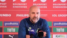 Thumbnail for article: Bosz ziet sneeuw en grapt over doorgaan PSV - Twente: 'Als ik naar buiten kijk...'